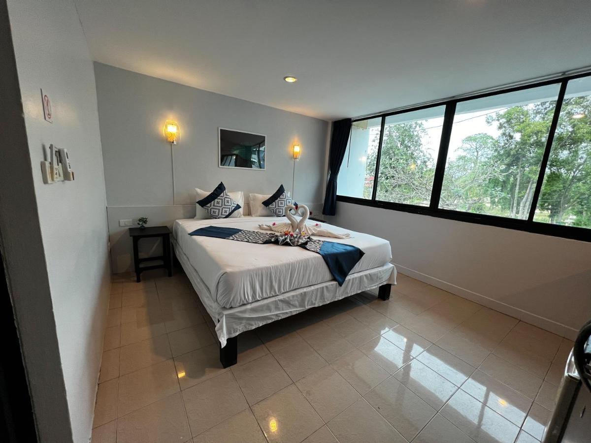 Golden Monkey Samui Hotel Ко Самуи Екстериор снимка