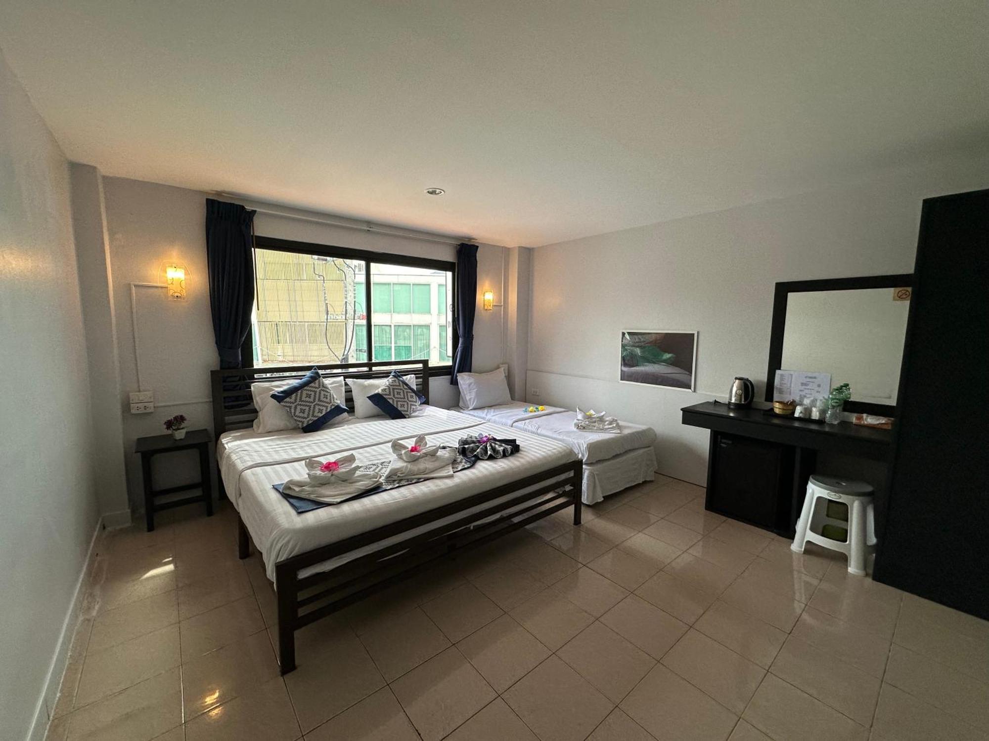Golden Monkey Samui Hotel Ко Самуи Екстериор снимка
